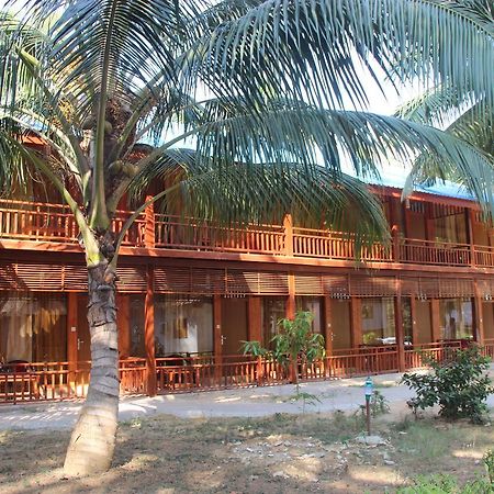 Pearl Park Beach Resort Lakshmanpur Eksteriør billede